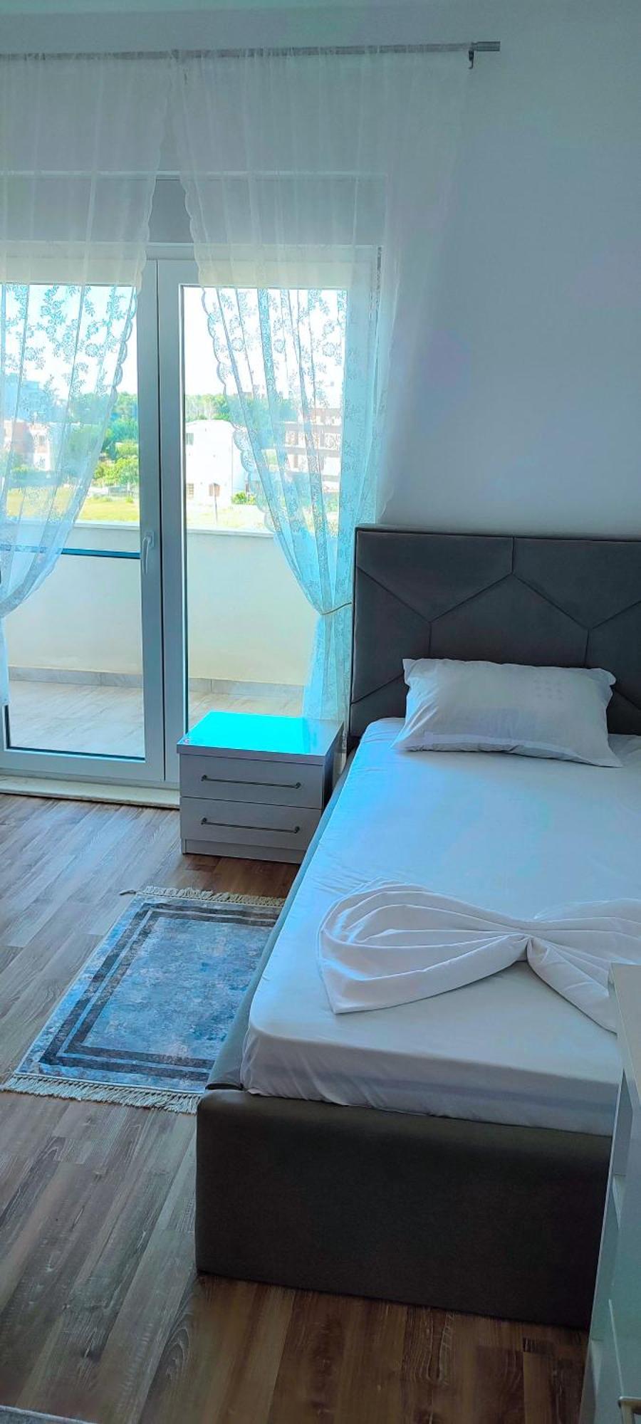Sabi Apartment Golem Qerret Pokoj fotografie